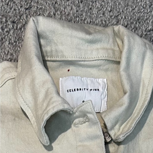 New!Celebrity Pink Cream Fray Bottom Shacket. Size S. Real Cute Shirt/Jacket! - Picture 2 of 2